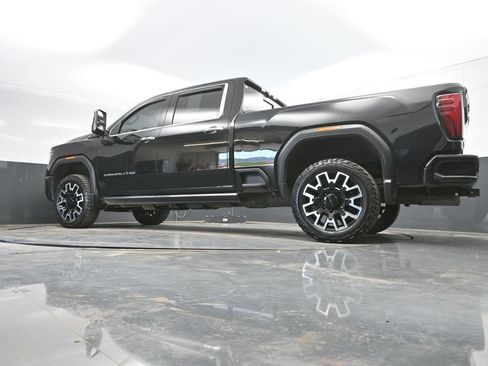 Used 2025 GMC Sierra 2500 Denali Ultimate AWD/4WD image 39