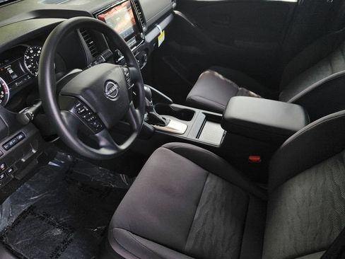 Used 2024 Nissan Frontier S w/ Technology Package AWD/4WD image 12