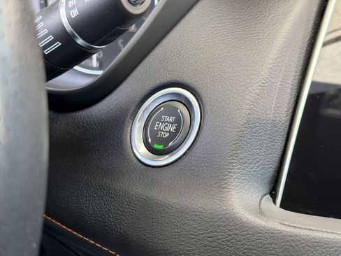 Used 2022 Cadillac XT4 Sport w/ Enhanced Visibility Package FWD image 26