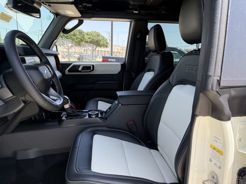 New 2026 Ford Bronco Outer Banks AWD/4WD image 21