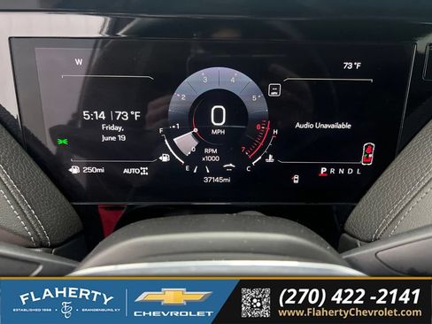 Used 2025 GMC Yukon XL Denali AWD/4WD image 28
