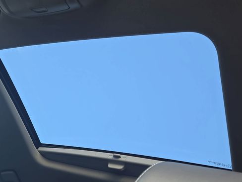 Used 2018 Buick Enclave Premium w/ Experience Buick Package image 16