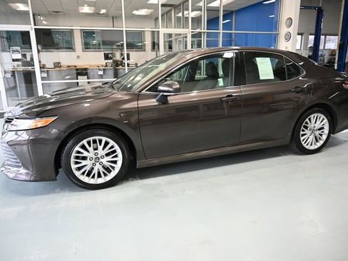 Used 2018 Toyota Camry XLE w/ Driver Assist Package FWD image 7