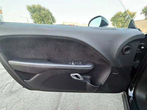Used 2016 Dodge Challenger SRT RWD image 22