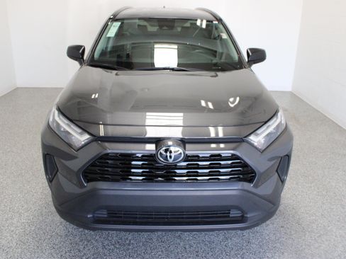 Used 2025 Toyota RAV4 LE AWD/4WD image 3
