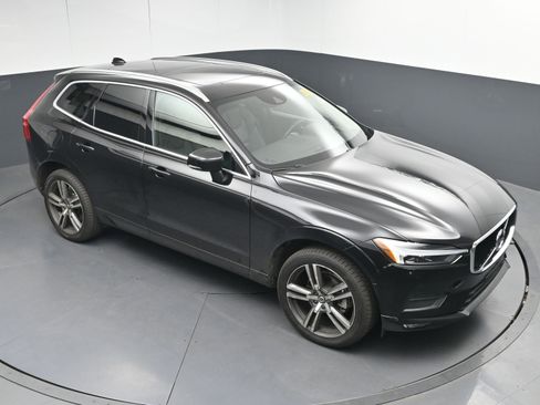 Used 2021 Volvo XC60 T5 Momentum w/ Premium Package image 31