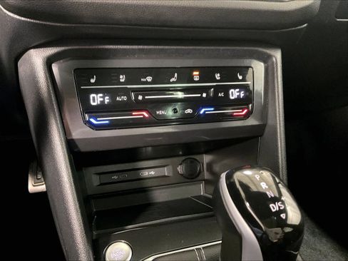 Used 2023 Volkswagen Tiguan SEL R-Line image 26