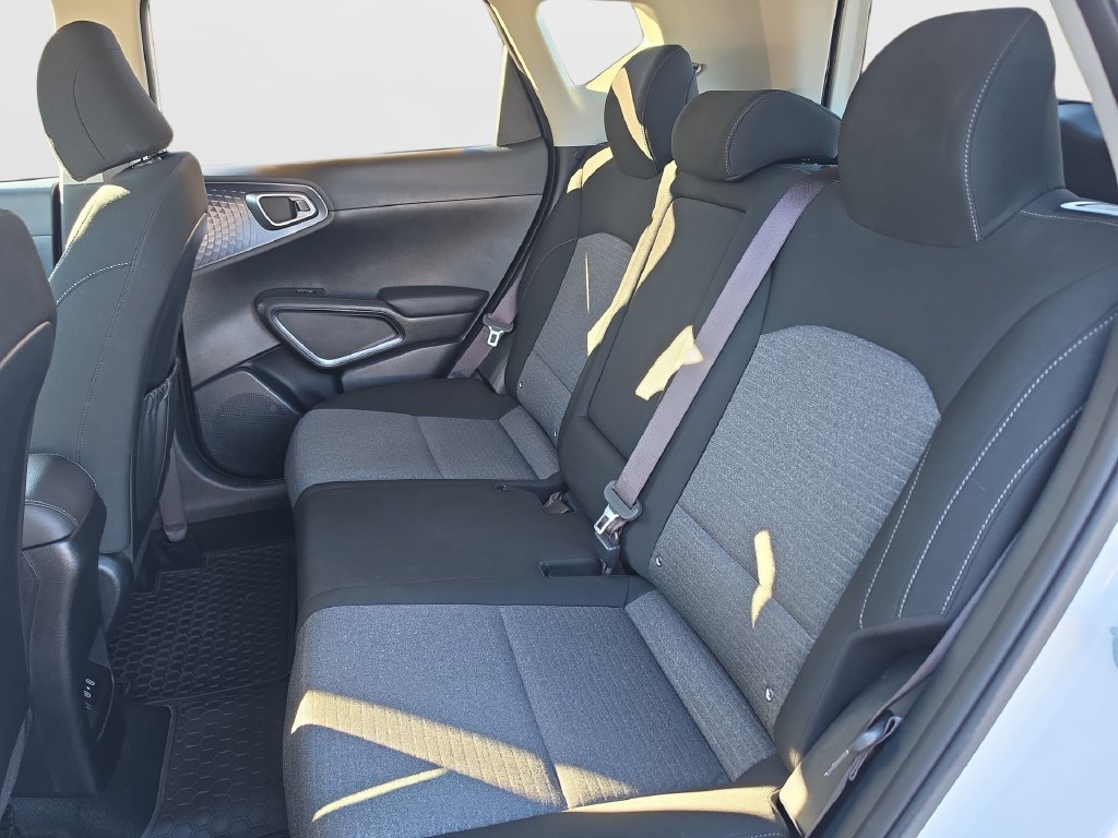 Used 2024 Kia Soul EX FWD image 32