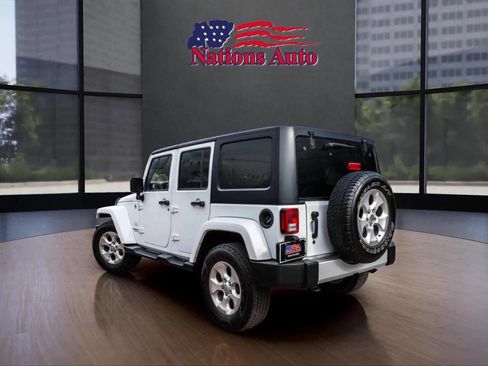 Used 2015 Jeep Wrangler Unlimited Sahara image 3