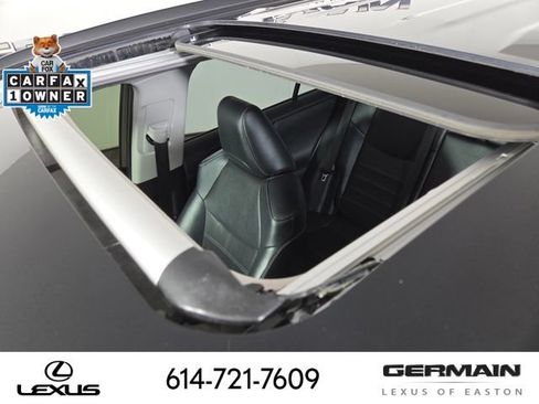 Used 2019 Toyota RAV4 Limited w/ Cold Weather Package AWD/4WD image 31