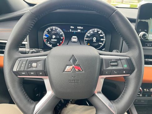 Used 2022 Mitsubishi Outlander SEL FWD image 17
