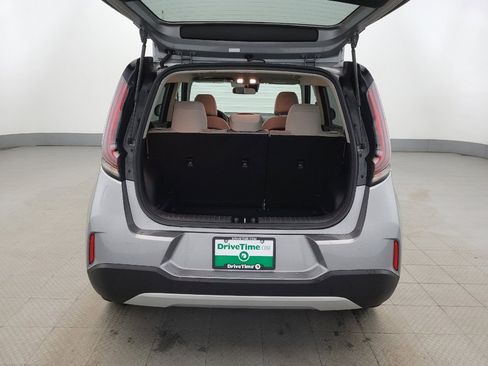 Used 2023 Kia Soul LX w/ LX Technology Package image 29