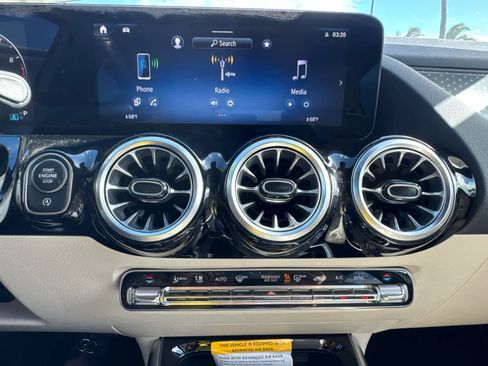 Used 2025 Mercedes-Benz GLA 250 4MATIC image 24