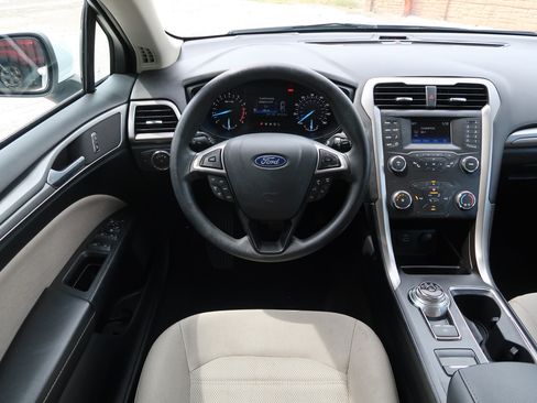 Used 2019 Ford Fusion S FWD image 13