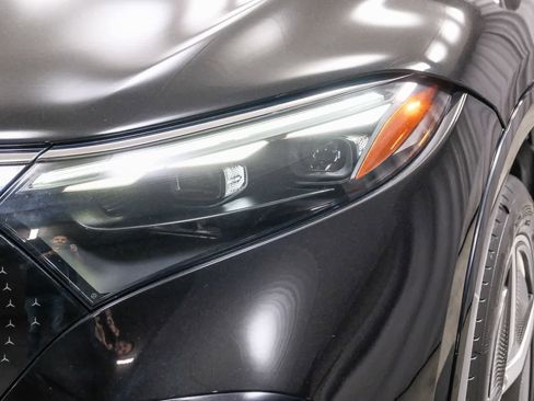 Certified 2023 Mercedes-Benz EQS 580 4MATIC SUV image 11