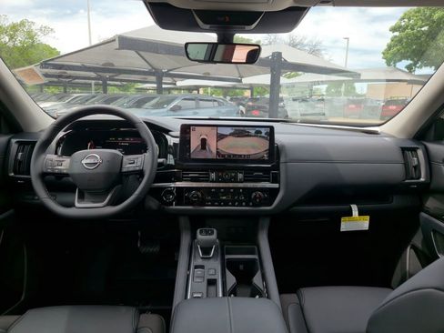New 2026 Nissan Pathfinder SL FWD image 11