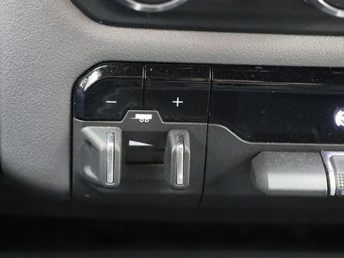 Used 2024 RAM 2500 Big Horn image 27