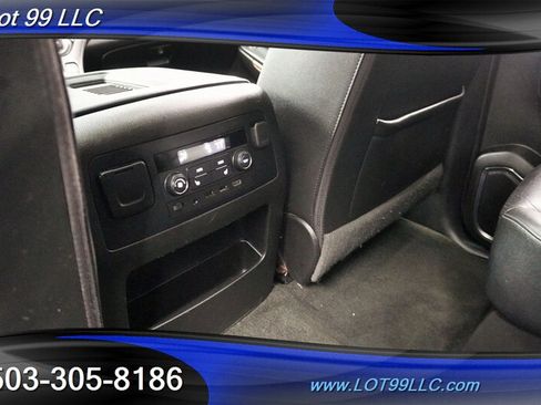 Used 2017 Chevrolet Suburban Premier RWD image 16