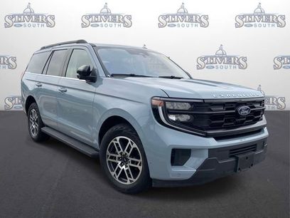 Used 2025 Ford Expedition Active