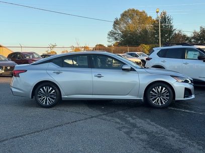 New 2025 Nissan Altima 2.5 SV w/ SV Premium Package