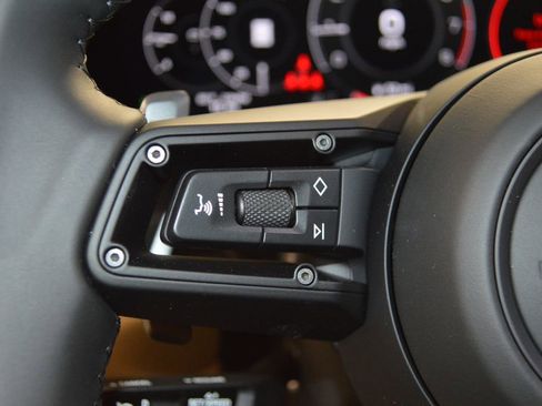 New 2026 Porsche Cayenne Coupe AWD/4WD image 21