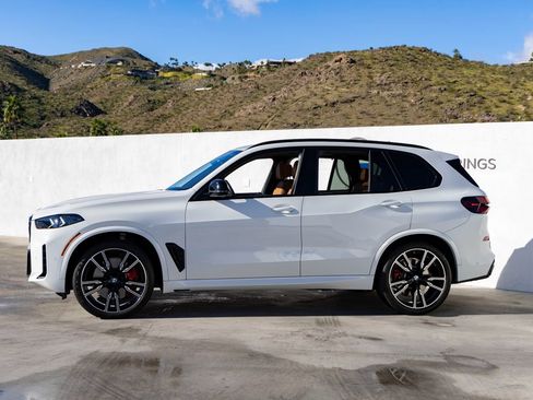 Used 2024 BMW X5 M60i image 3