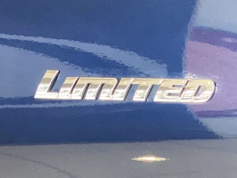 Used 2017 Toyota 4Runner Limited AWD/4WD image 11