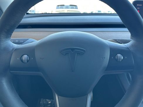 Used 2022 Tesla Model Y Performance AWD/4WD image 24