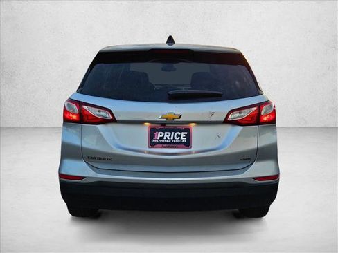 Used 2020 Chevrolet Equinox LS w/ LS Convenience Package image 7