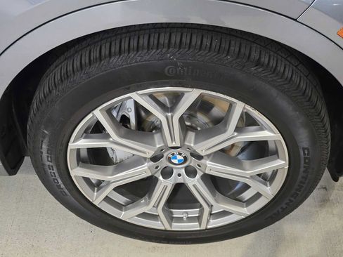 Used 2025 BMW X7 xDrive40i AWD/4WD image 9