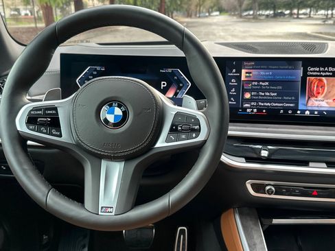 Used 2026 BMW X5 xDrive40i w/ M Sport Package image 18