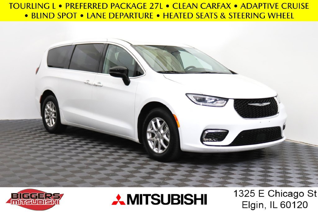 Used 2024 Chrysler Pacifica Touring-L FWD image 1