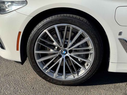 Used 2018 BMW 530e w/ Premium Package 2 image 6