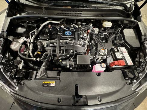 Used 2024 Toyota Corolla XLE image 32