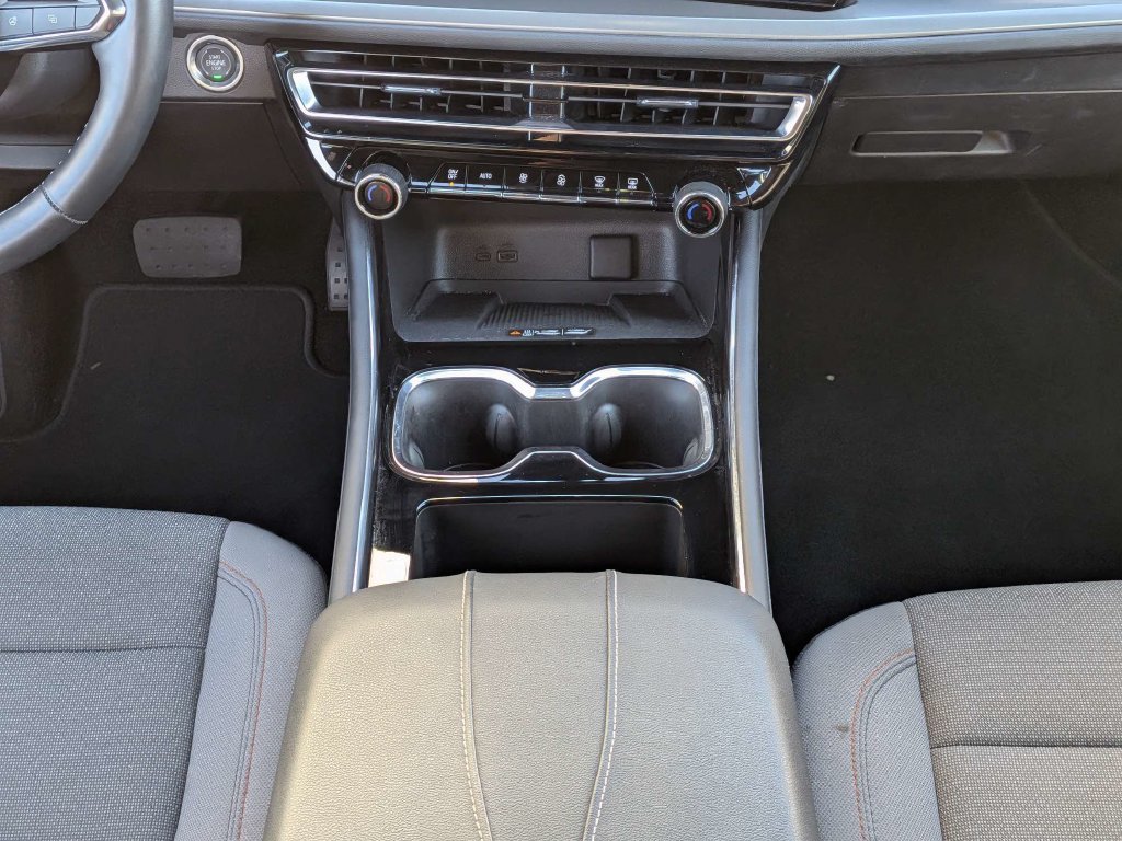 Used 2026 Chevrolet Traverse LT w/ Driver Confidence Package FWD image 19