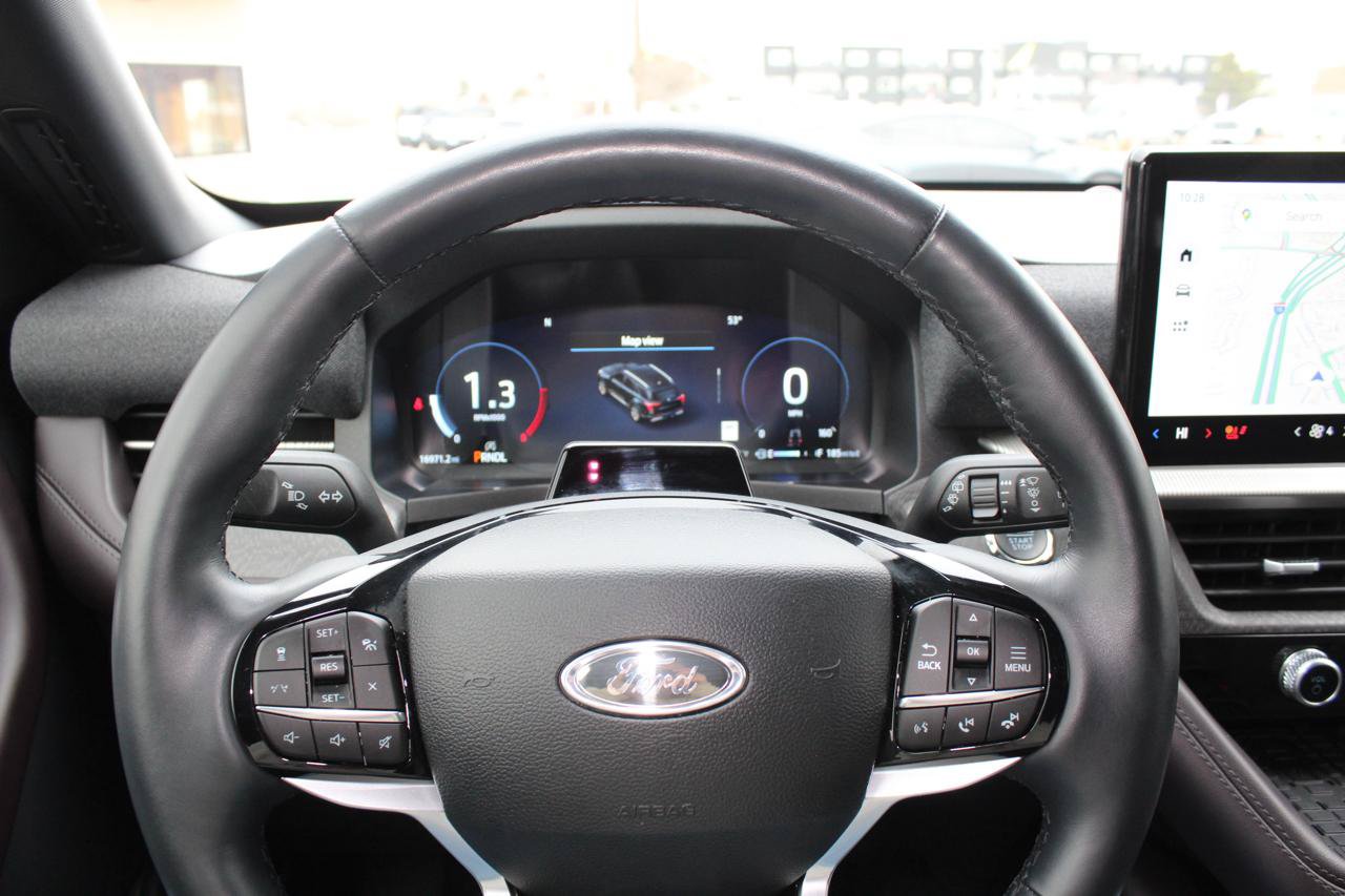 Used 2025 Ford Explorer Platinum w/ LUX Leather Package AWD/4WD image 51