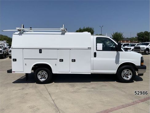 Used 2021 GMC Savana 3500 w/ Power Convenience Package RWD image 5