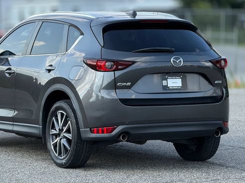 Used 2018 MAZDA CX-5 Touring w/ Preferred Equipment Package FWD image 16