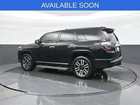Used 2017 Toyota 4Runner Limited AWD/4WD image 5