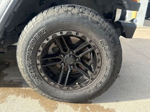 Used 2019 Jeep Wrangler Unlimited Sport S AWD/4WD image 8