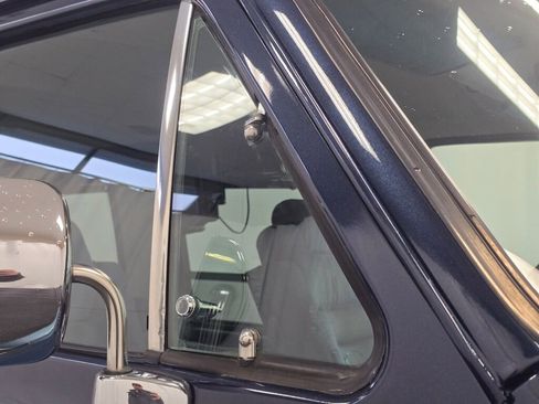 Used 1991 Dodge B2500 image 32