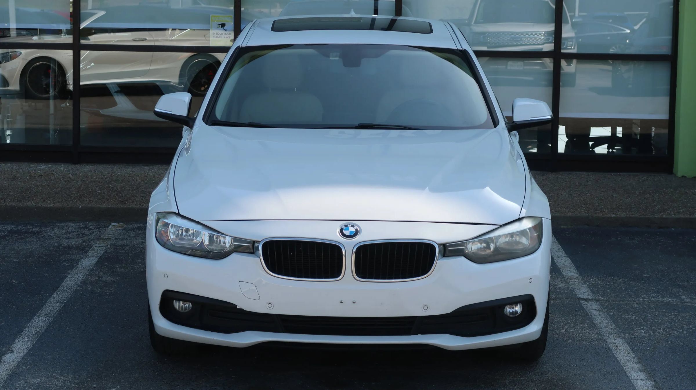 Used 2016 BMW 320i Sedan RWD image 4