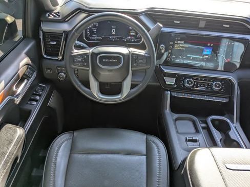 Used 2024 GMC Sierra 2500 Denali w/ Denali Reserve Package AWD/4WD image 16