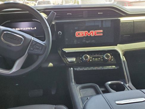 Used 2026 GMC Sierra 3500 Denali w/ Denali Reserve Package AWD/4WD image 7