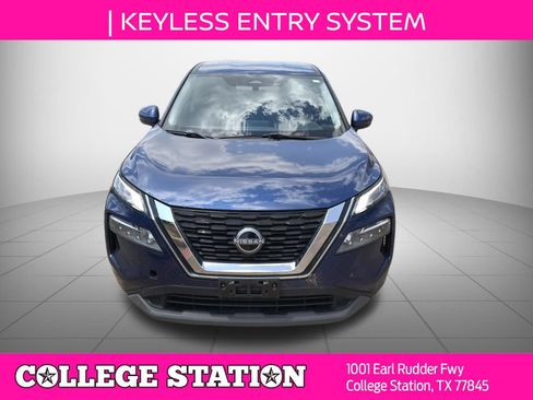 Used 2022 Nissan Rogue SV FWD image 5
