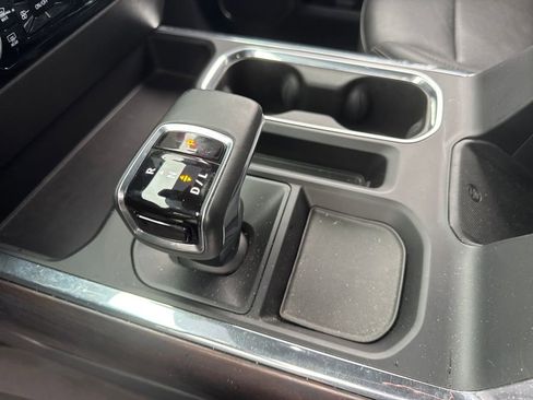 Used 2023 GMC Sierra 1500 SLT image 15