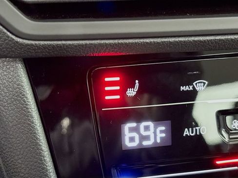 New 2026 Volkswagen Jetta SE image 19