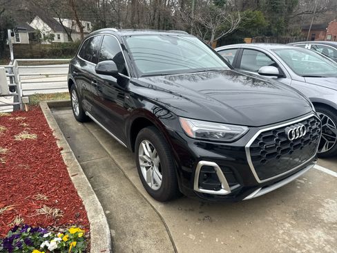 Used 2023 Audi Q5 2.0T Premium w/ Convenience Package image 6