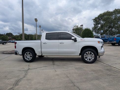Used 2024 Chevrolet Silverado 1500 LTZ AWD/4WD image 3