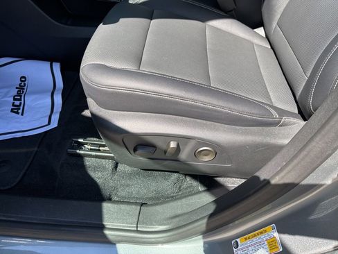 Used 2024 Chevrolet Traverse LT FWD image 18